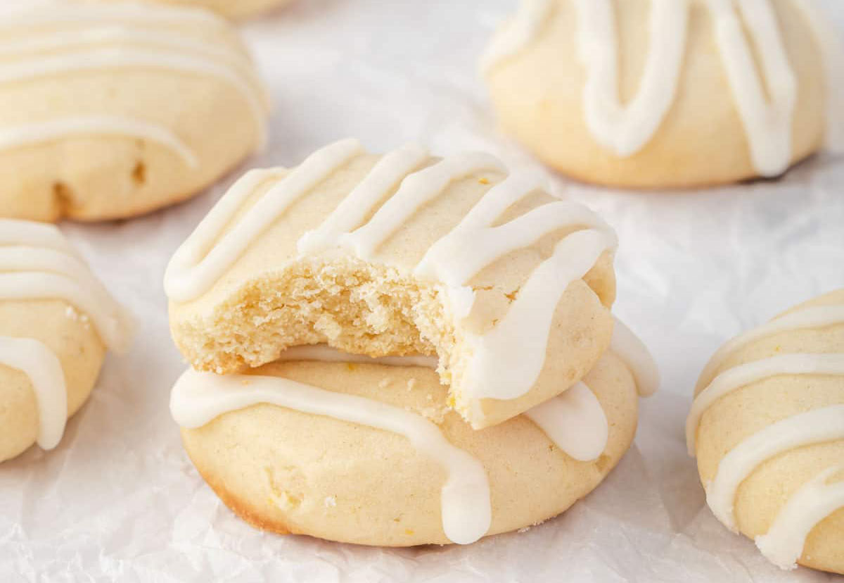 Lemon cookies with flosting drizzle.